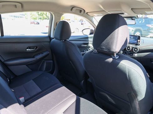Used 2025 Nissan Sentra SR FWD image 16