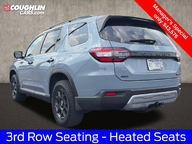 Used 2025 Honda Pilot TrailSport image 6