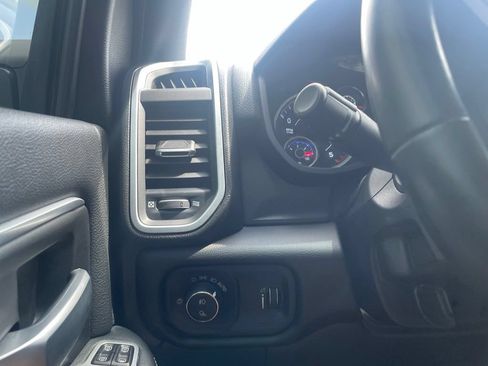 Used 2024 RAM 2500 Big Horn w/ Night Edition AWD/4WD image 12