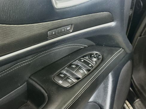 Used 2019 INFINITI QX60 Luxe w/ Essential Package FWD image 24