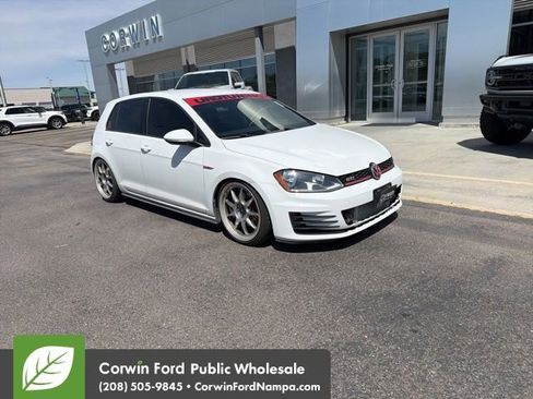 Used 2017 Volkswagen Golf 4-Door FWD image 2