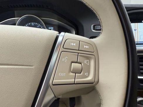 Used 2015 Volvo S60 T5 Platinum image 17
