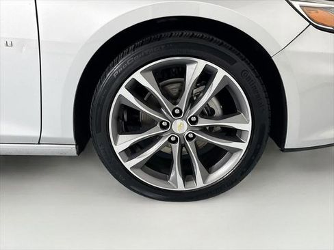 Used 2022 Chevrolet Malibu LT FWD image 32