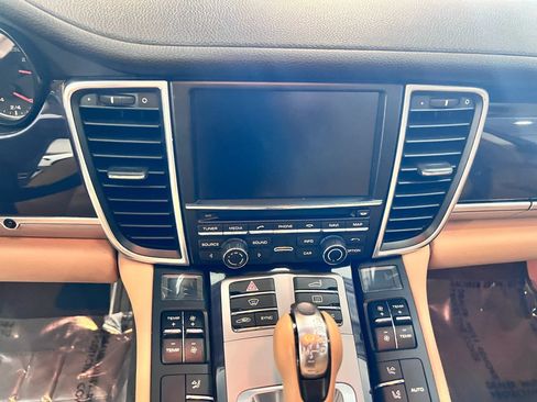 Used 2015 Porsche Panamera 4 AWD/4WD image 17