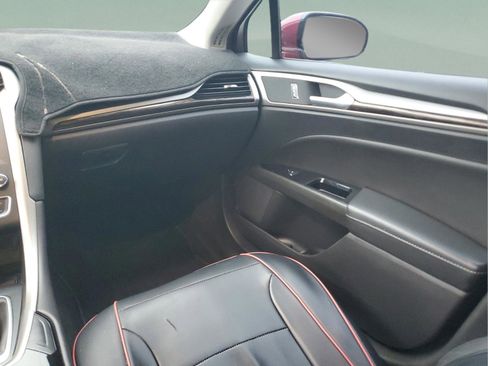 Used 2016 Ford Fusion SE w/ Equipment Group 202A FWD image 11