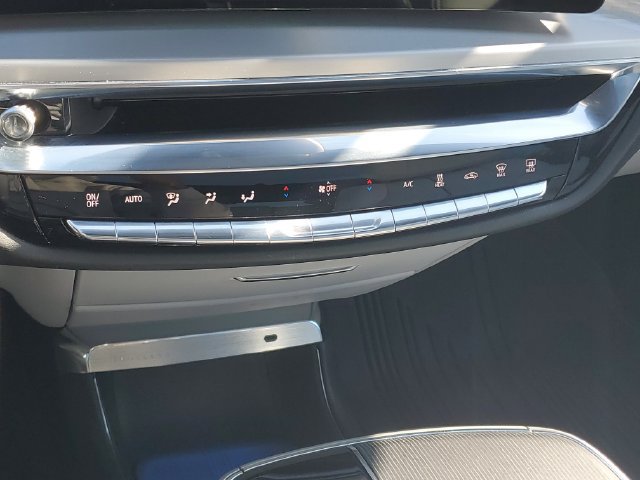 Certified 2024 Cadillac Lyriq Luxury AWD/4WD image 26