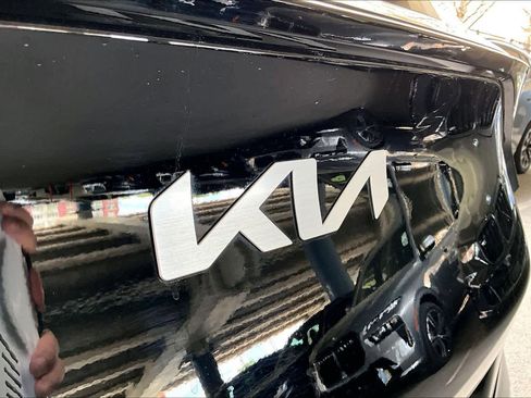 Used 2025 Kia Sportage SX image 30