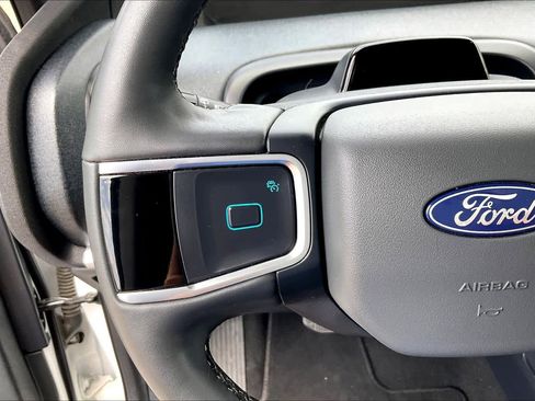 Used 2025 Ford Expedition Active AWD/4WD image 23