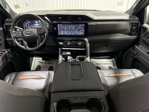 Used 2022 GMC Sierra 1500 AT4 w/ AT4 Premium Package AWD/4WD image 21