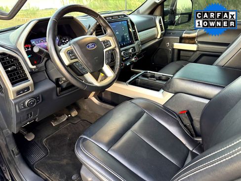 Used 2022 Ford F350 Lariat image 12