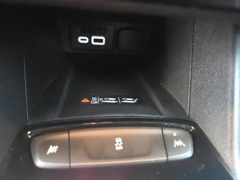 Used 2023 Chevrolet Bolt EUV Premier w/ Sun & Sound Package image 28