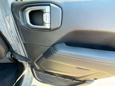 Used 2023 Jeep Wrangler Unlimited Sahara w/ Cold Weather Group image 32