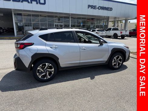 Used 2025 Subaru Crosstrek 2.0i Premium AWD/4WD image 3