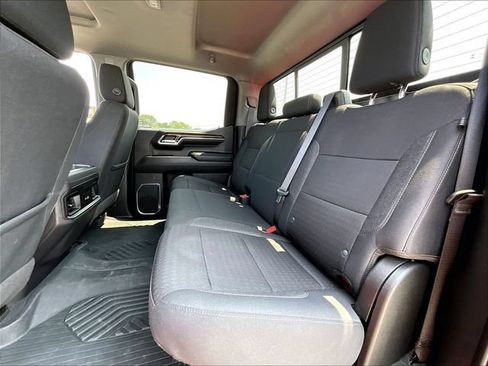 Used 2024 Chevrolet Silverado 1500 LT Trail Boss w/ Convenience Package II AWD/4WD image 15