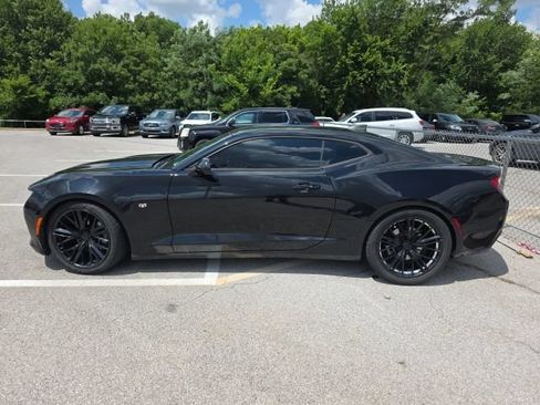 Used 2017 Chevrolet Camaro LT RWD image 2