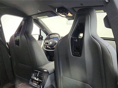 Used 2026 BMW iX xDrive45 image 26