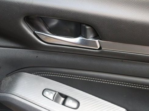 Used 2019 Nissan Altima 2.5 Platinum image 9