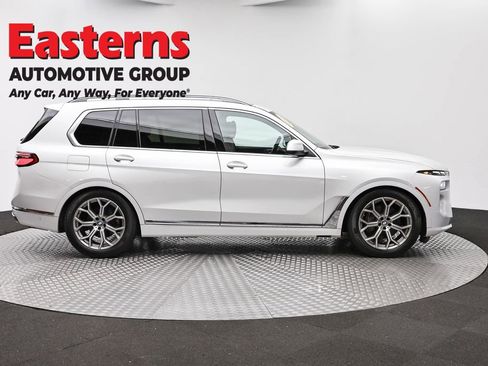 Used 2023 BMW X7 xDrive40i w/ Executive Package AWD/4WD image 4