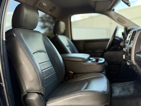 Used 2015 RAM 1500 ST RWD image 12