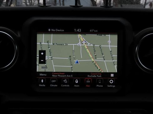 Used 2023 Jeep Wrangler Rubicon w/ Cold Weather Group image 19