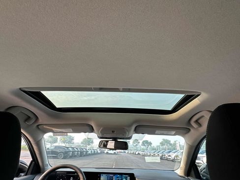 New 2026 Nissan Sentra SV w/ SV Convenience Package FWD image 27