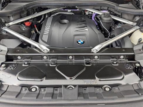 Used 2024 BMW X7 xDrive40i AWD/4WD image 25