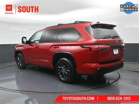 Used 2023 Toyota Sequoia Platinum image 8