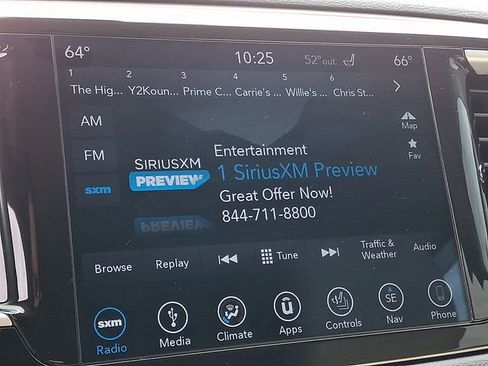 Used 2018 Chrysler Pacifica Touring-L image 18