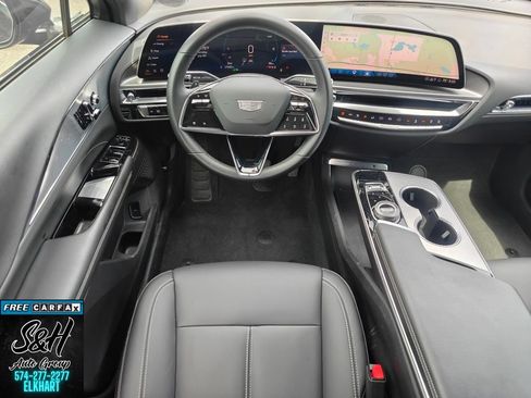 Used 2024 Cadillac Lyriq Tech RWD image 4
