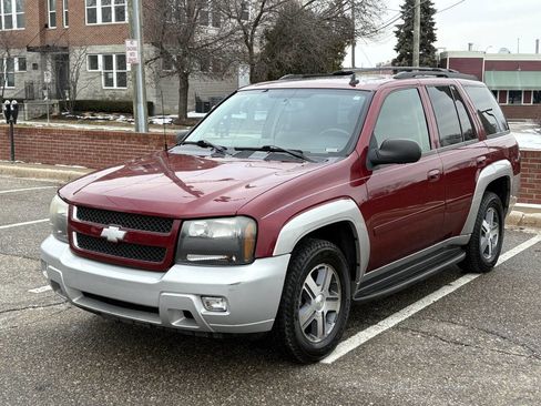 Used 2008 Chevrolet TrailBlazer LT w/ Sun And Sound Package image 3