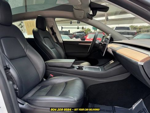 Used 2022 Tesla Model Y Performance AWD/4WD image 32