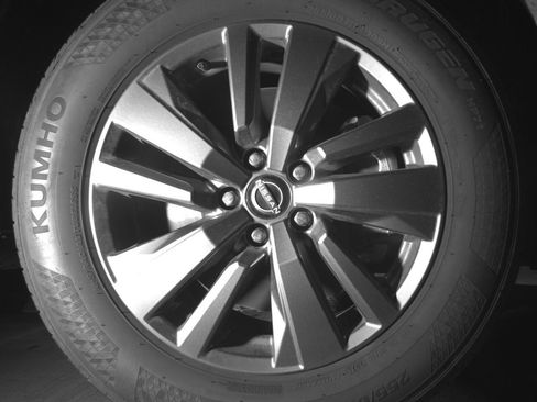 Used 2025 Nissan Pathfinder SV image 13