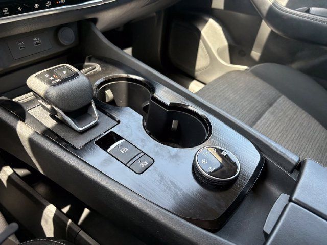 Used 2023 Nissan Rogue SV AWD/4WD image 23