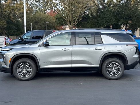 New 2026 Chevrolet Traverse LT w/ Driver Confidence Package image 6