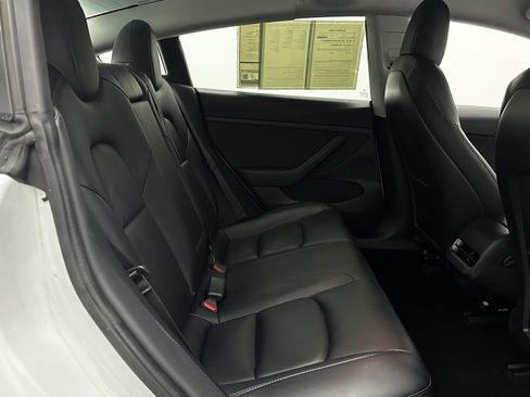 Used 2021 Tesla Model 3 Standard Range Plus image 32