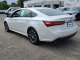 Used 2017 Toyota Avalon XLE image 3