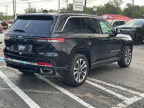 Used 2025 Jeep Grand Cherokee Overland AWD/4WD image 6