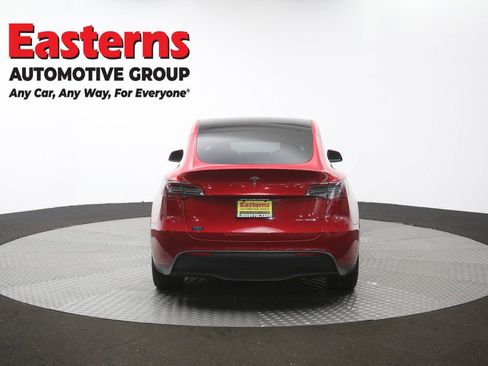 Used 2021 Tesla Model Y Long Range AWD/4WD image 32