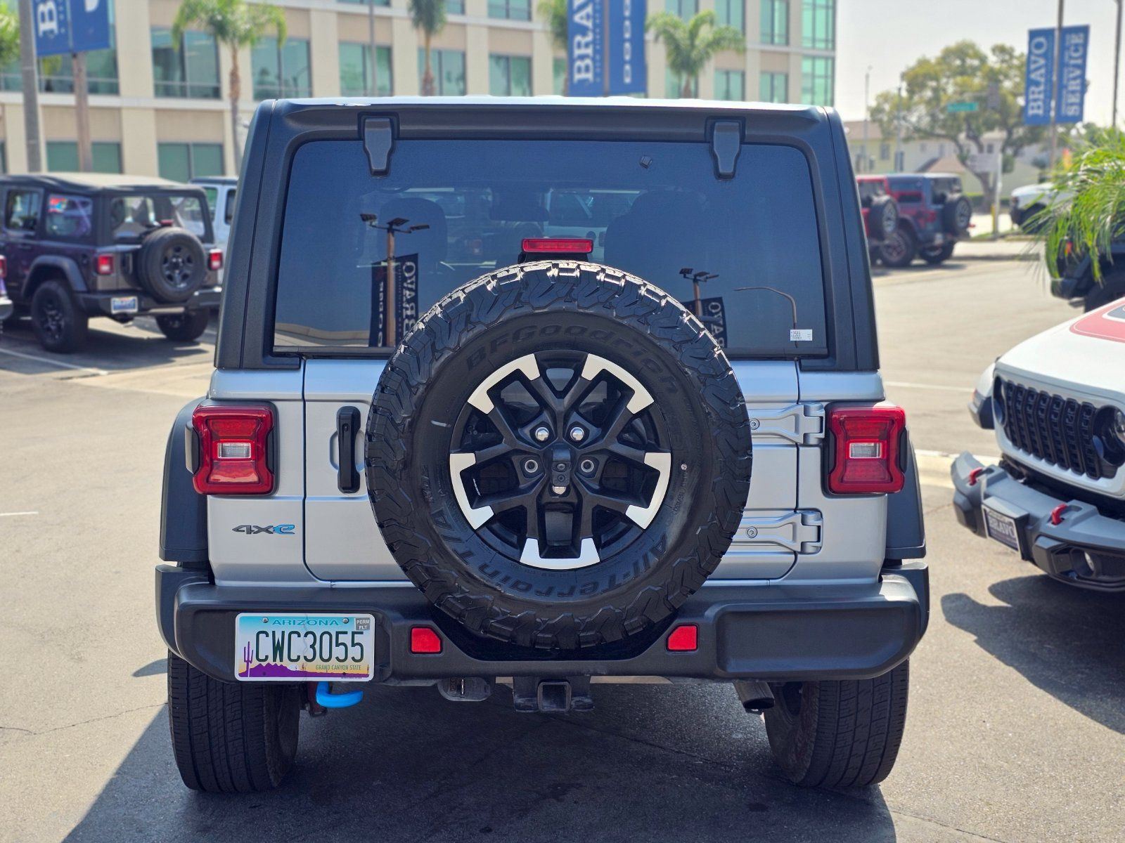 Used 2024 Jeep Wrangler Unlimited Rubicon 4xe AWD/4WD image 9