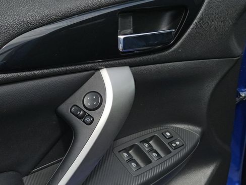 Used 2022 Mitsubishi Eclipse Cross SEL FWD image 25