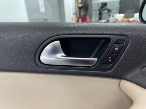 Used 2016 Volkswagen Tiguan SE AWD/4WD image 30