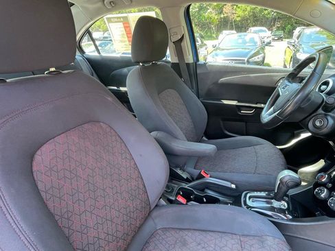 Used 2019 Chevrolet Sonic LT w/ RS Package FWD image 27