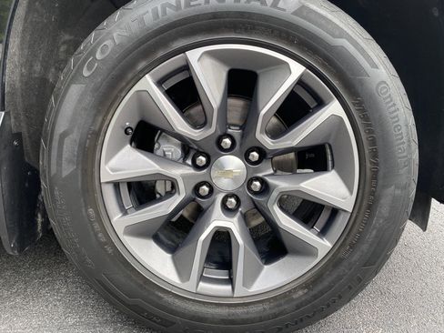 Used 2021 Chevrolet Tahoe LT w/ LT Signature Package AWD/4WD image 13