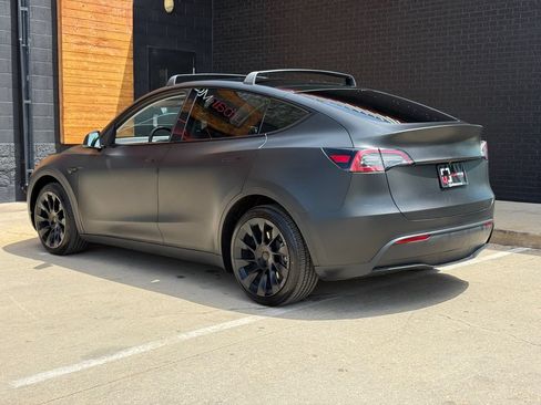 Used 2023 Tesla Model Y Long Range AWD/4WD image 16
