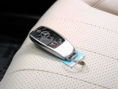 Used 2022 Mercedes-Benz E 350 Sedan w/ AMG Line Exterior image 51