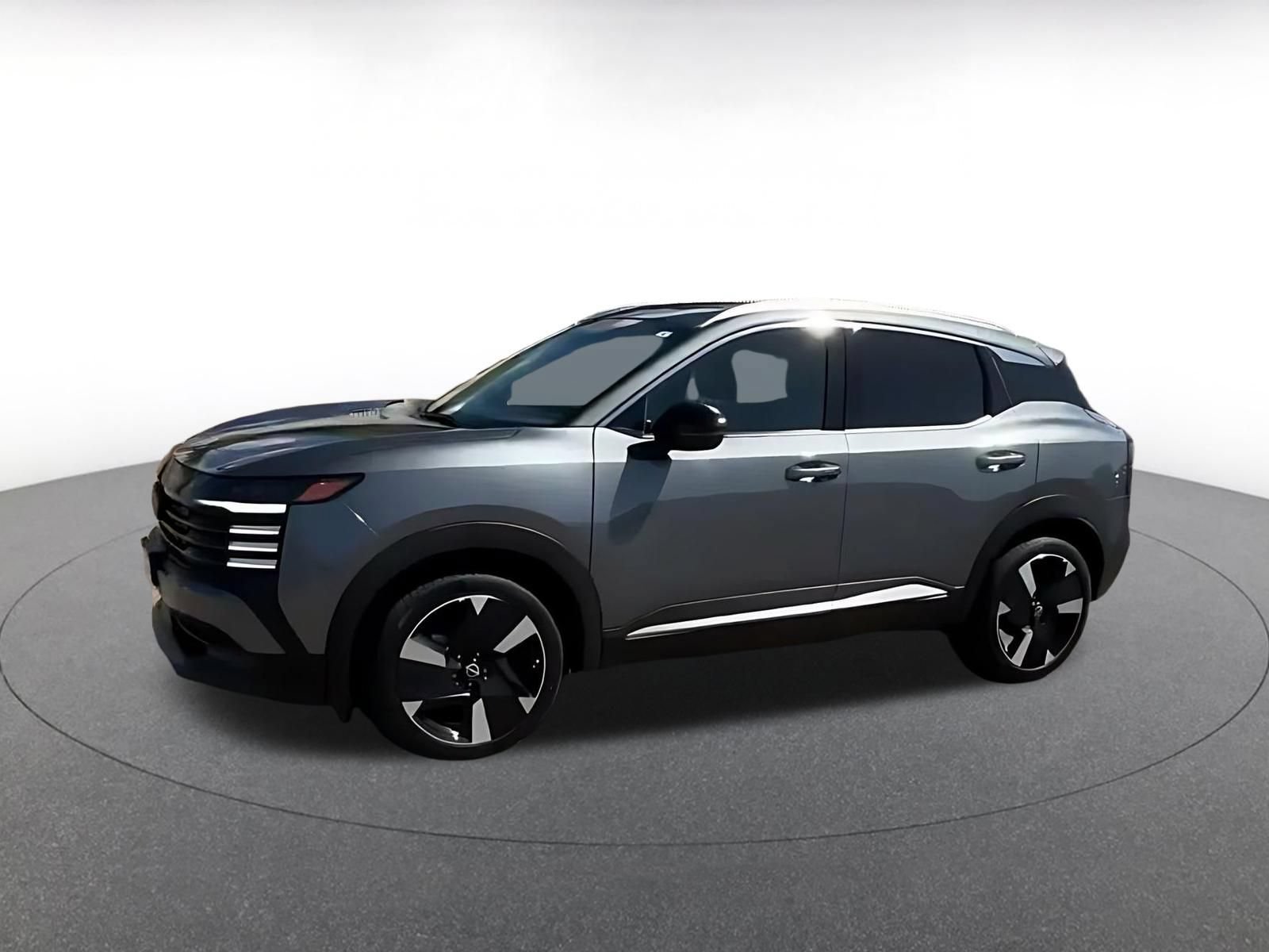 Used 2026 Nissan Kicks SR AWD/4WD image 9