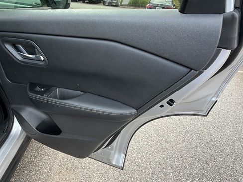 Used 2024 Nissan Rogue SV AWD/4WD image 20
