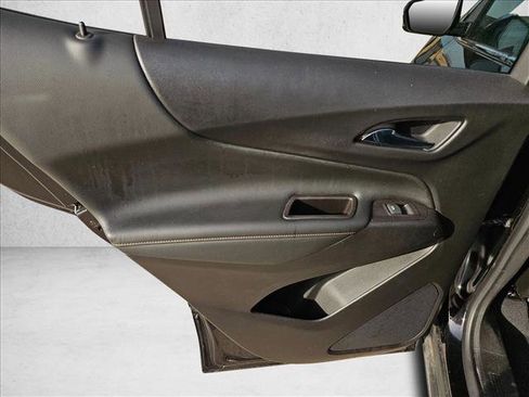 Used 2021 Chevrolet Equinox Premier image 12