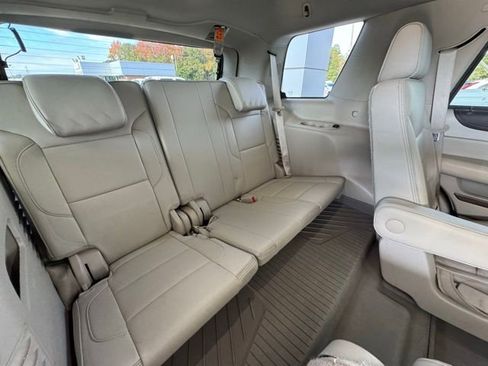 Used 2018 GMC Yukon Denali w/ Denali Ultimate Package image 28