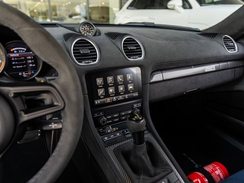 Certified 2025 Porsche 718 Cayman GT4 RS image 34